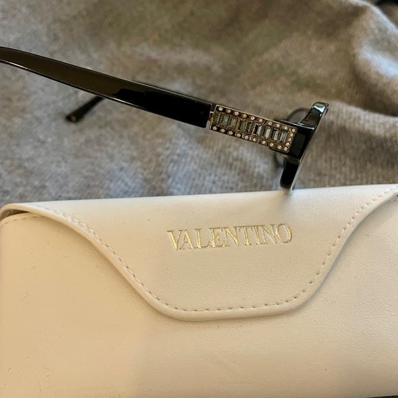 Valentino Glasses - Picture 5 of 11
